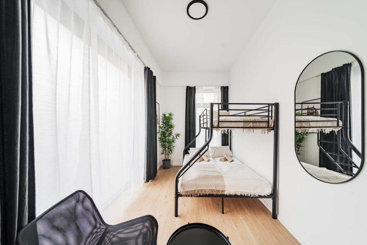 Chic Central City Rooms By Home2 Виена Екстериор снимка