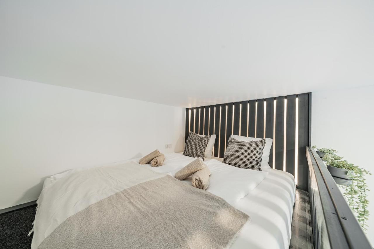 Chic Central City Rooms By Home2 Виена Екстериор снимка