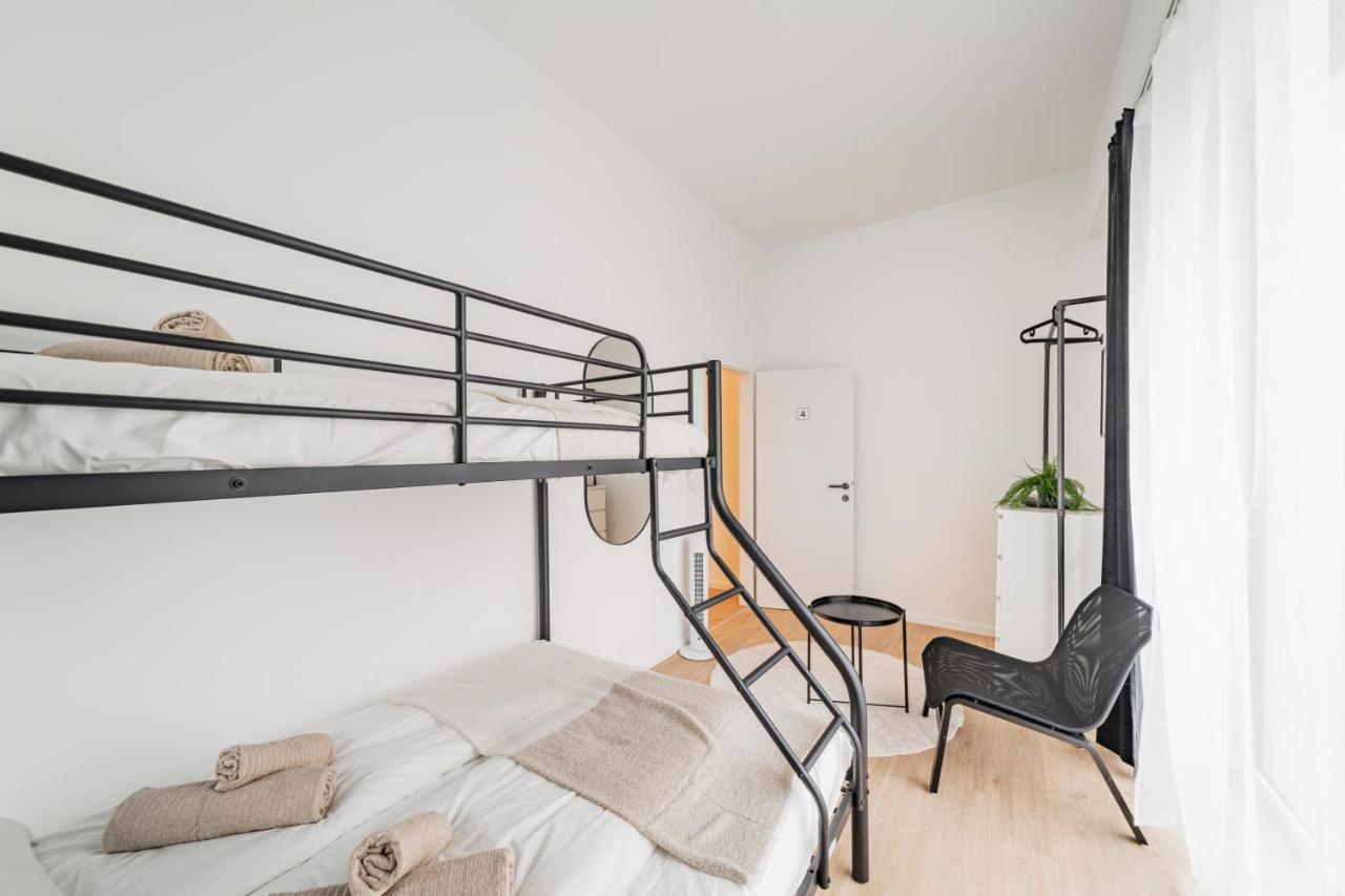 Chic Central City Rooms By Home2 Виена Екстериор снимка