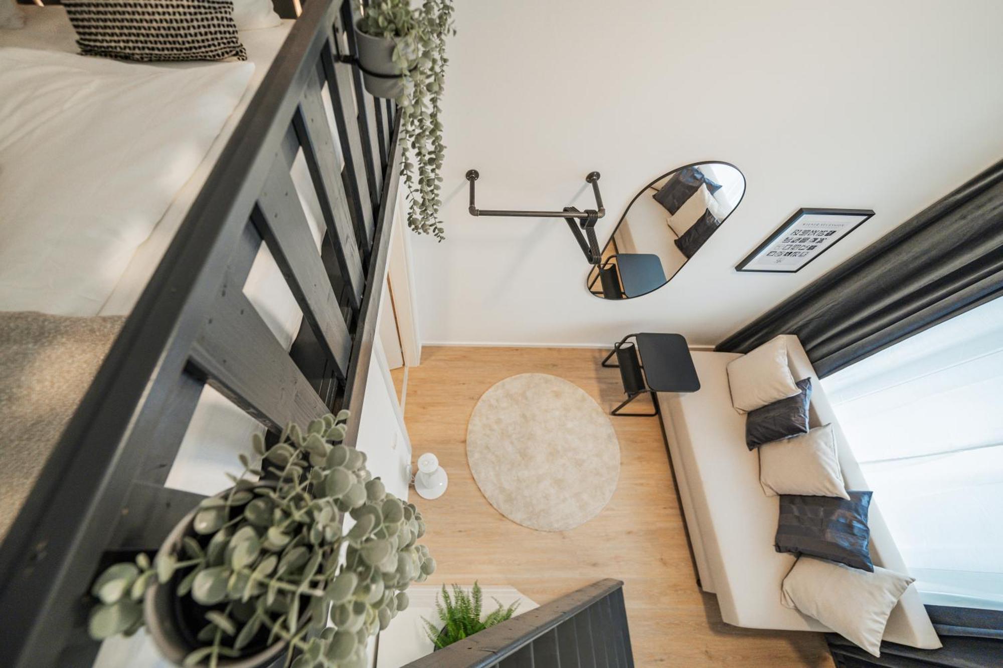 Chic Central City Rooms By Home2 Виена Екстериор снимка